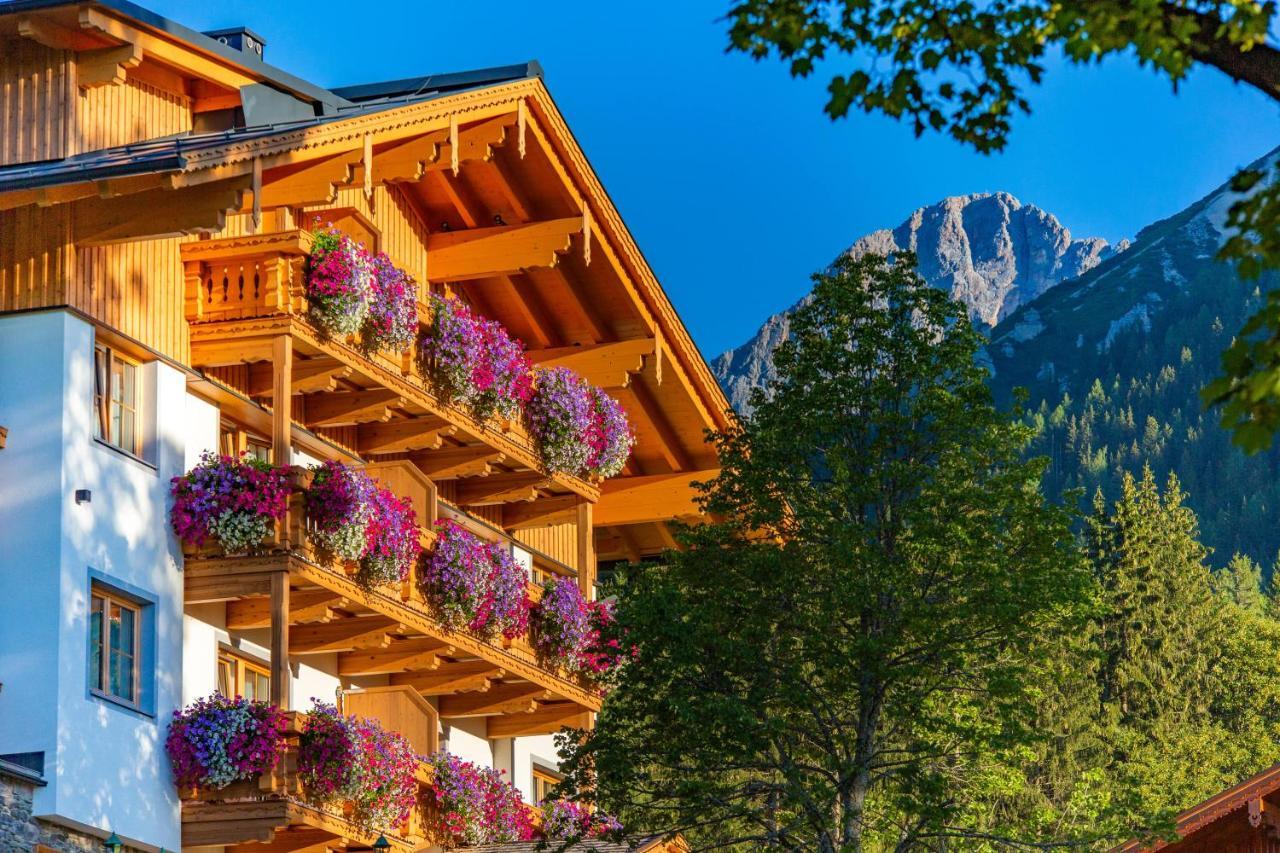 Hotel Lindenhof Ramsau am Dachstein Exterior foto