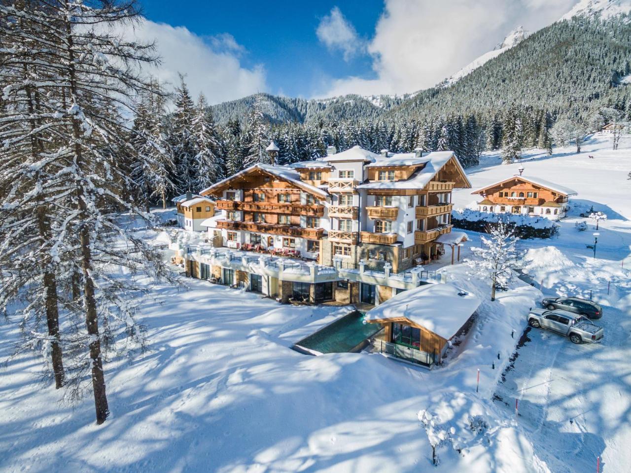 Hotel Lindenhof Ramsau am Dachstein Exterior foto